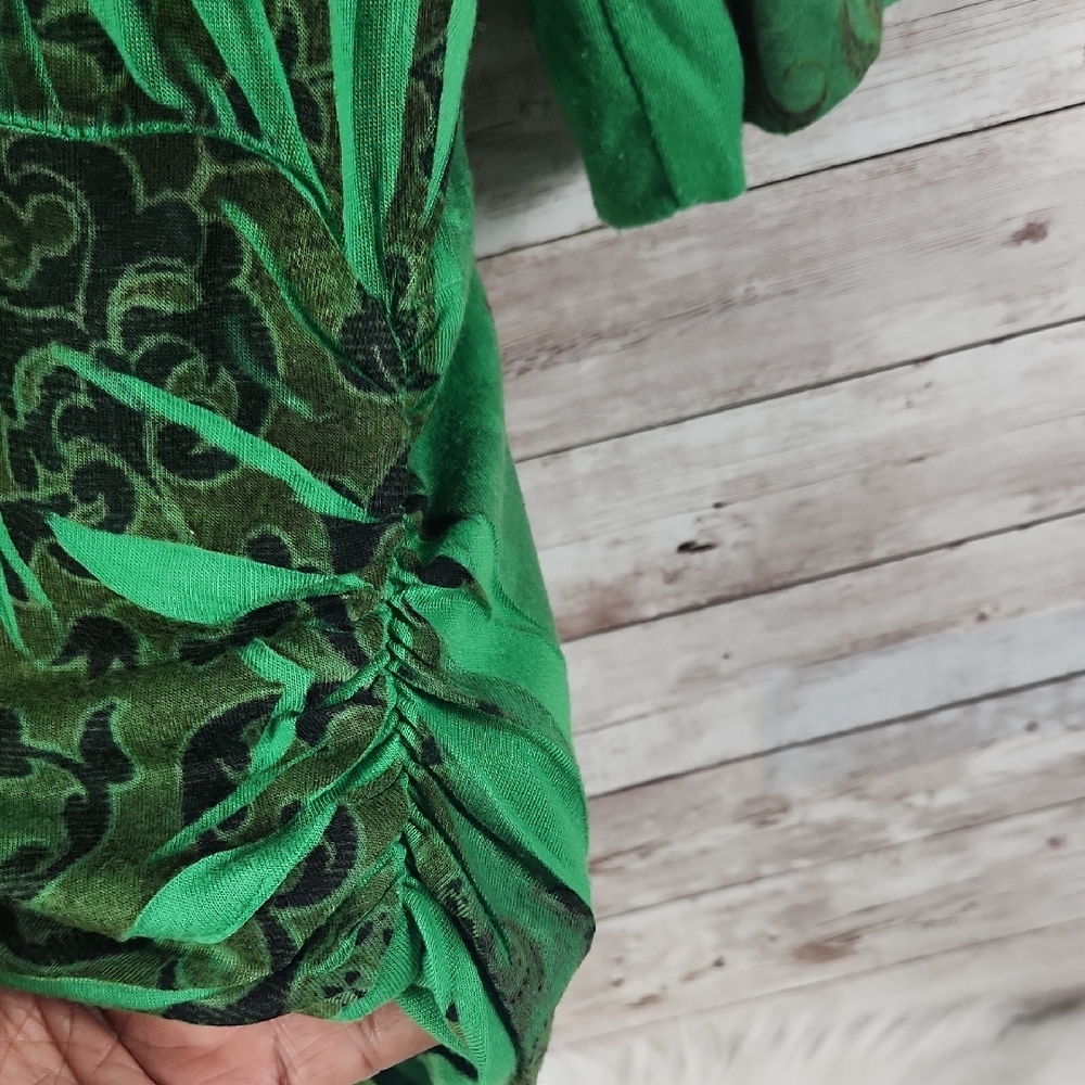Elegant Green Women's Top - Picture 5 of 9